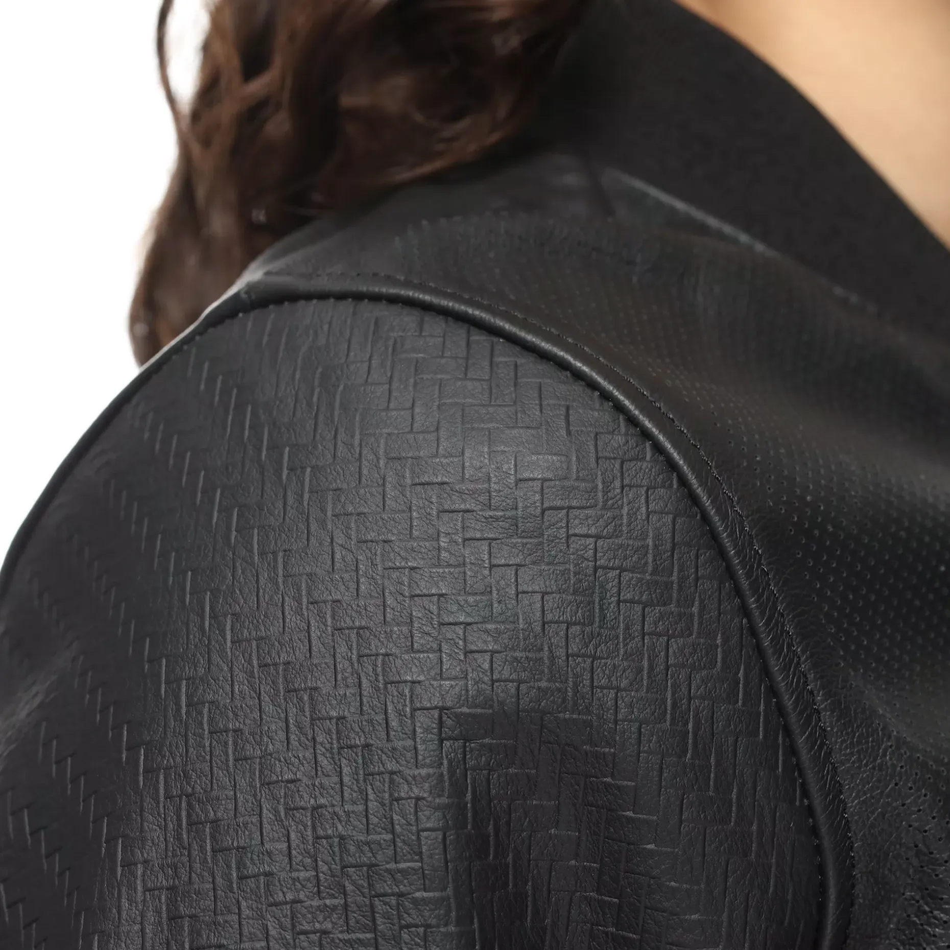 ACCENTO - GIACCA MOTO IN PELLE PERFORATA DONNA