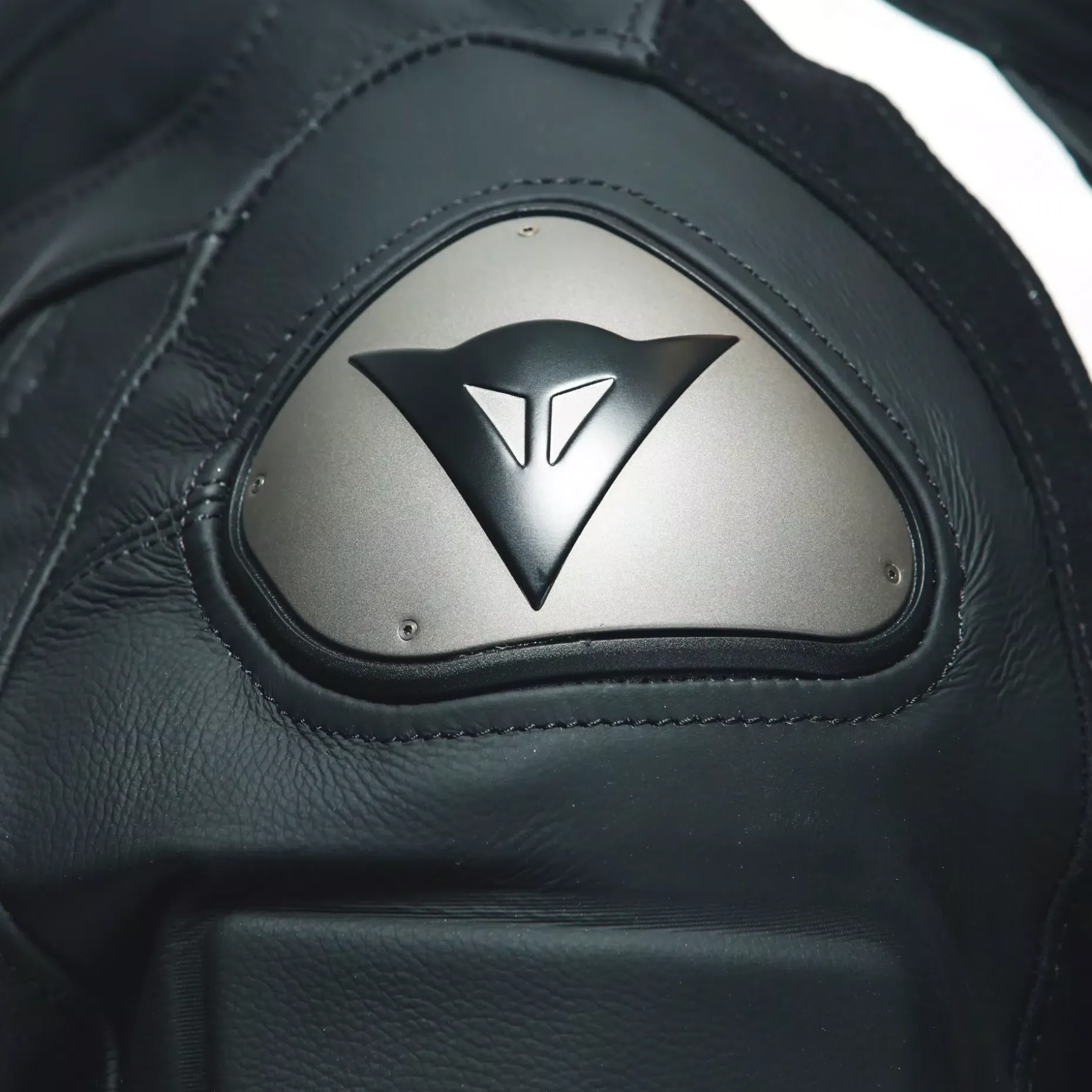 AVRO 4 - TUTA MOTO DIVISIBILE CONFORMATA IN PELLE UOMO