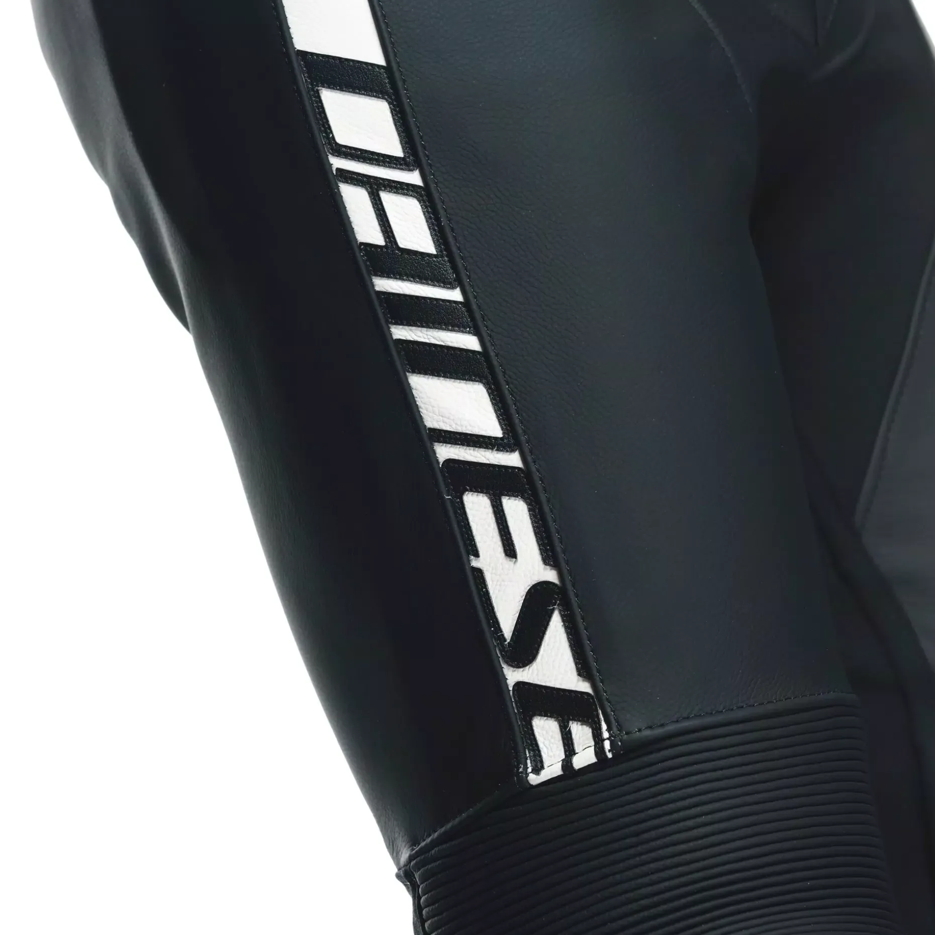 AVRO 4 - TUTA MOTO DIVISIBILE CONFORMATA IN PELLE UOMO