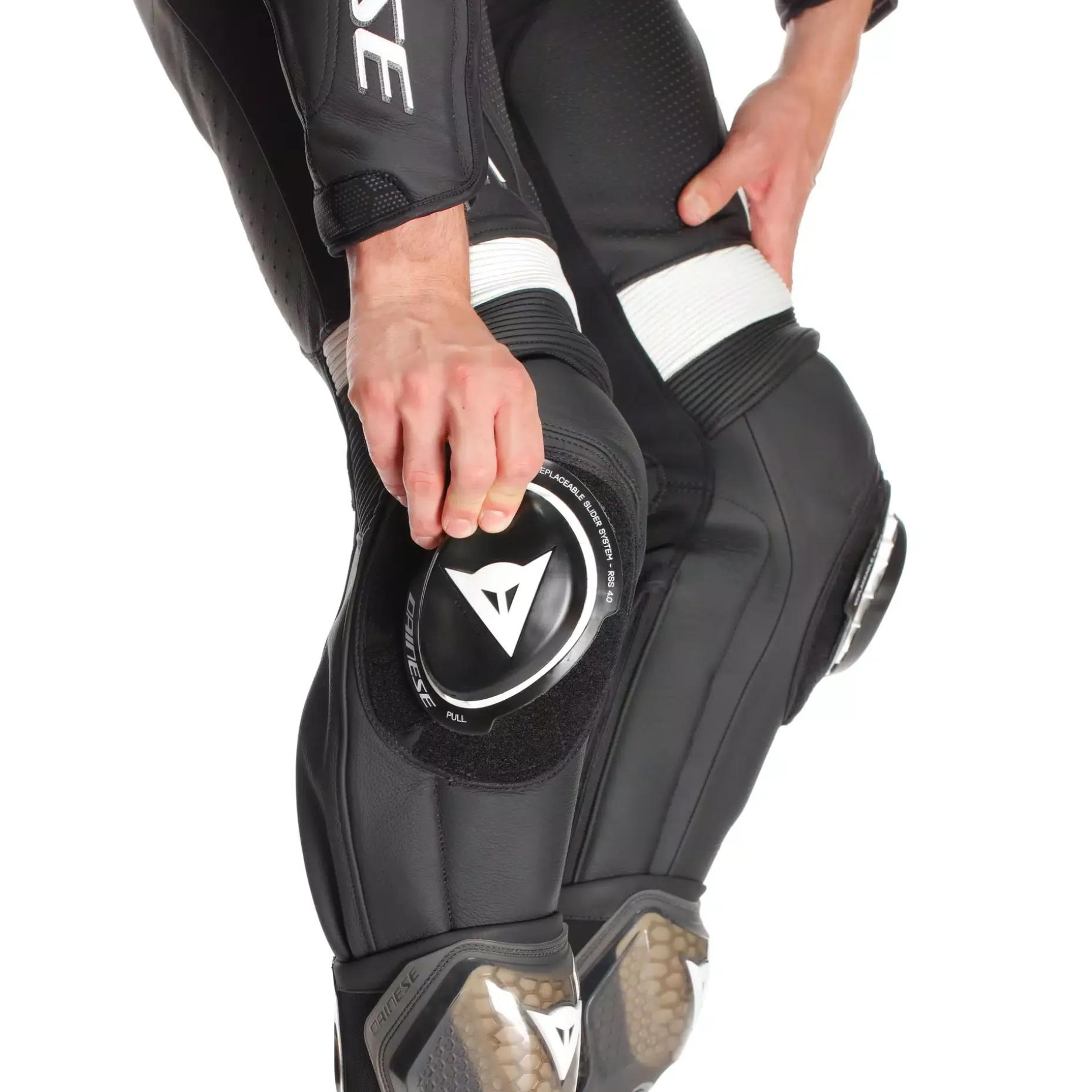 LAGUNA SECA 6 - TUTA MOTO INTERA IN PELLE PERFORATA UOMO - TAGLIA SHORT/TALL (S/T)